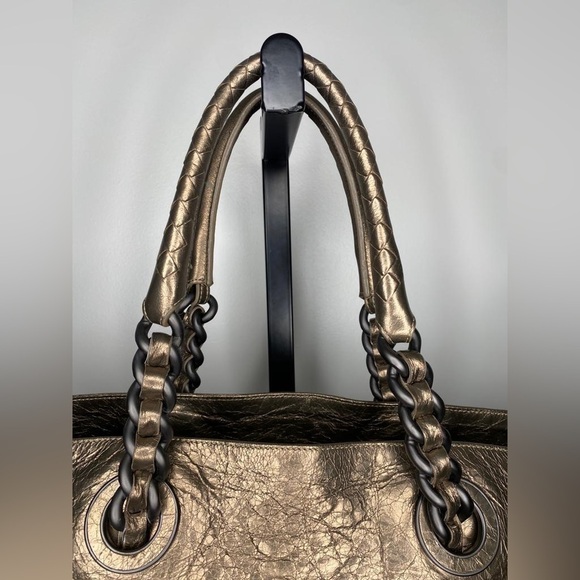 Bottega Veneta Metallic Gold Leather Corded Wave Tote Bag - Picture 6 of 7